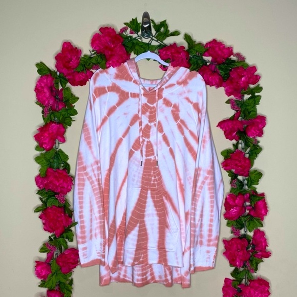 Young Fabulous & Broke Peach Tie Dye Hoodie Size M